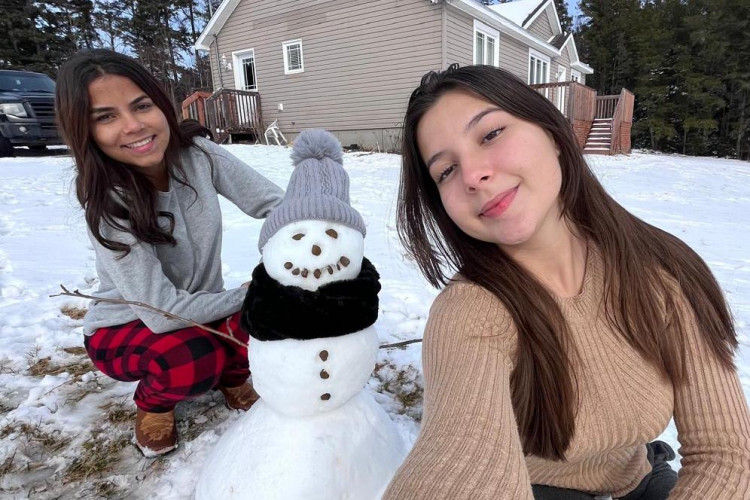 Helisa de Freitas acaba de retornar do Canadá