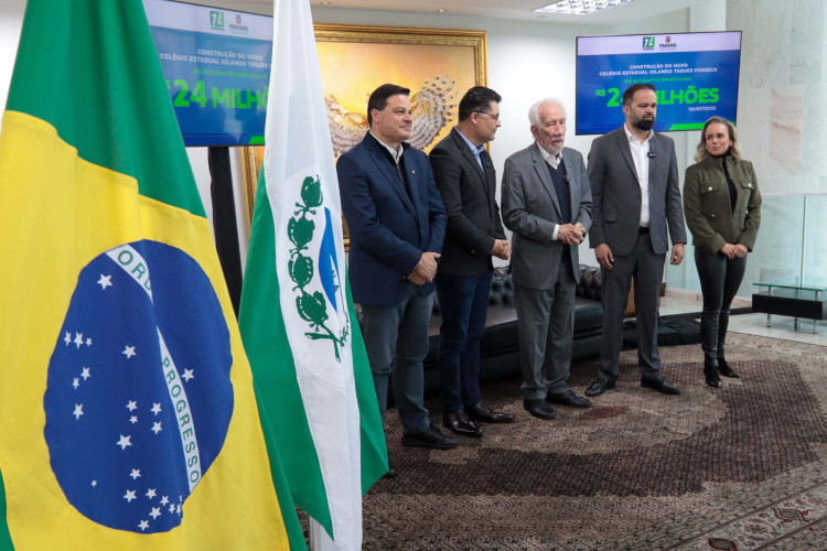 O governador em exercício Darci Piana e o secretario de Educação Roni Miranda, anunciam nesta terça-feira (02) a construção do novo Colégio Estadual Iolando Taques Fonseca