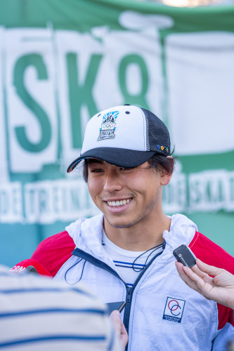 Olimpíadas: alunos da rede estadual entregam cartas de apoio a skatistas que vão a Paris