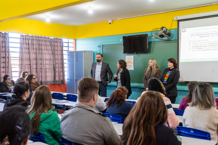 Período de Estudo e Planejamento prepara escolas da rede estadual para o semestre letivo