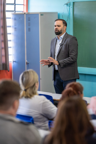 Período de Estudo e Planejamento prepara escolas da rede estadual para o semestre letivo