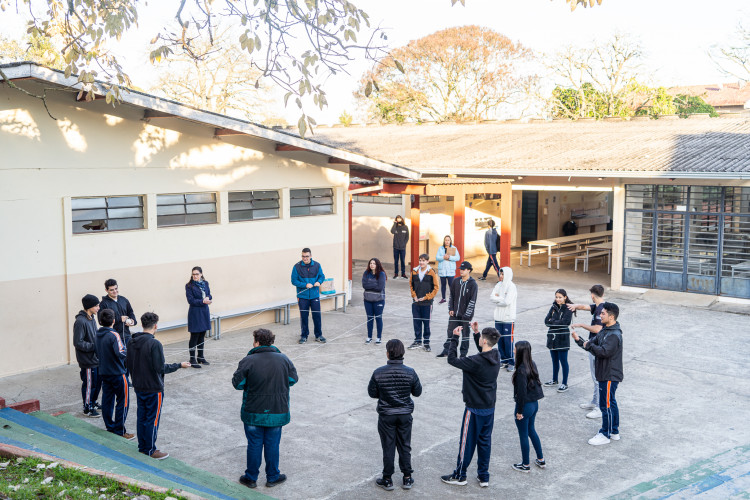 Inteligência Artificial e vacinação estão entre novidades do 2º semestre letivo no Paraná