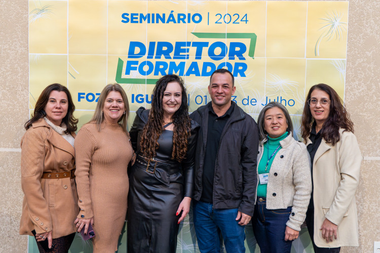 Educação promove encontro para capacitar diretores da rede e gestores dos Núcleos Regionais de Educação (NREs) de todo o Estado