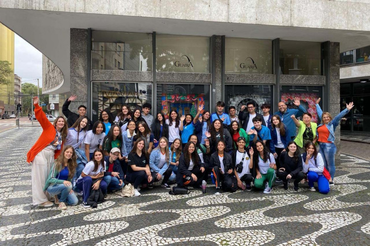 Alunos do Ganhando o Mundo de Campo Mourão ganham apoio psicológico para desafios