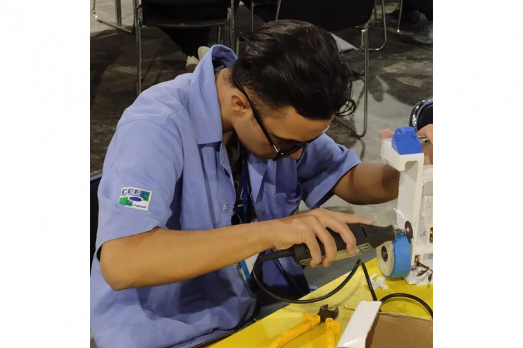 Robôs construídos por estudantes de Cascavel participam da 16ª Campus Party