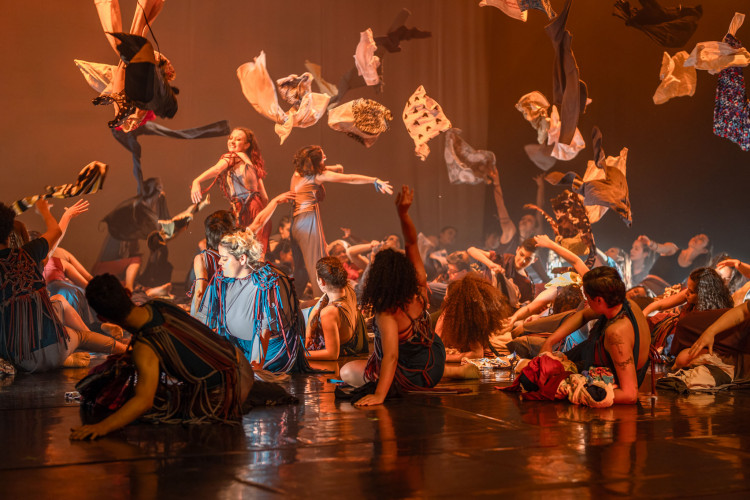 Apresentações de grupo de dança do Colégio Estadual do Paraná chegam a Umuarama