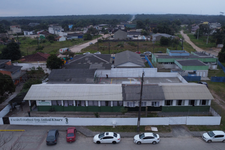 Novo prédio da escola Deputado Aníbal Khury em Guaratuba tem 65% das obras executadas