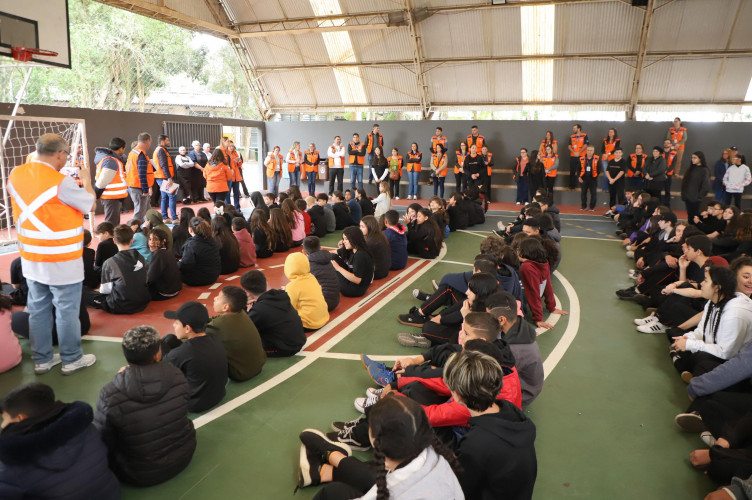 Estado capacita 5,8 mil servidores da educação para atuar como brigadistas