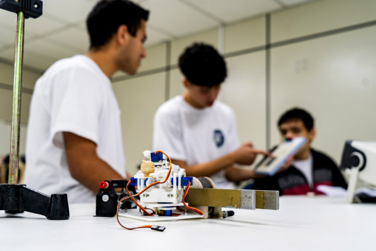 20 mil contratados em 2023: alunos valorizam educação profissional na rede estadual