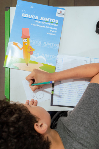 Dia da Alfabetização: melhor educação do País, Paraná avança com o Educa Juntos
