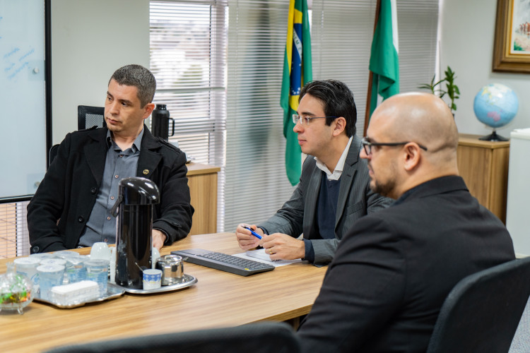 São Paulo conhece experiência da ouvidoria do Paraná nas escolas