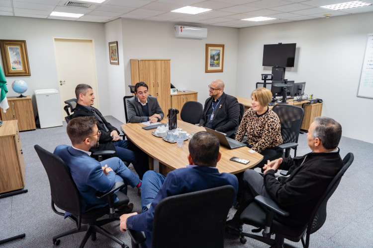 São Paulo conhece experiência da ouvidoria do Paraná nas escolas
