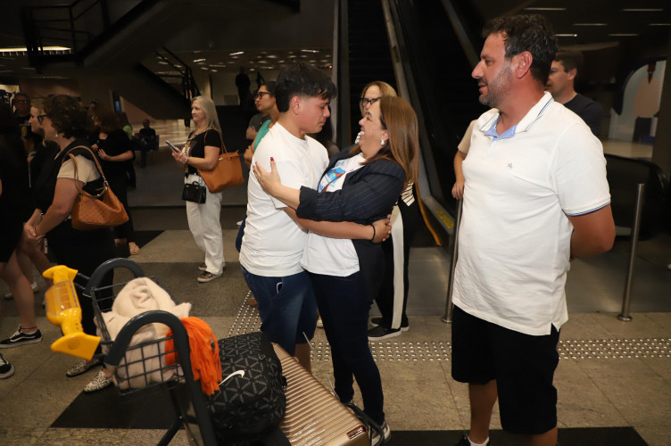 Ganhando o Mundo: diretores retornam do Chile com novas ideias para a educação