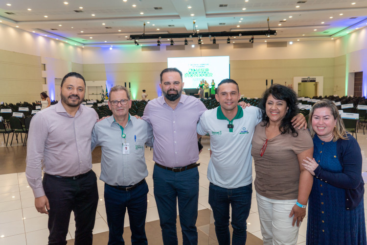 Aluno Monitor: celulares e protagonismo marcam abertura de evento em Foz do Iguaçu