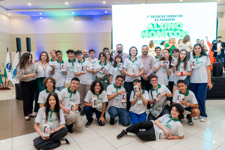 Aluno Monitor: celulares e protagonismo marcam abertura de evento em Foz do Iguaçu