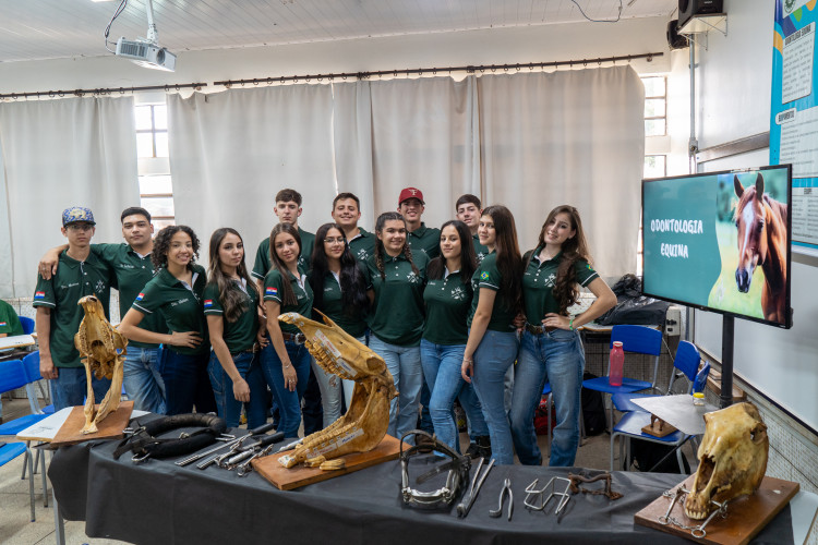 27ª Feira do Colégio Agrícola CEEP Manoel Moreira Pena, de Foz do Iguaçu, evidencia capacitação dos alunos em técnicas agrícolas e tecnologias sustentáveis
