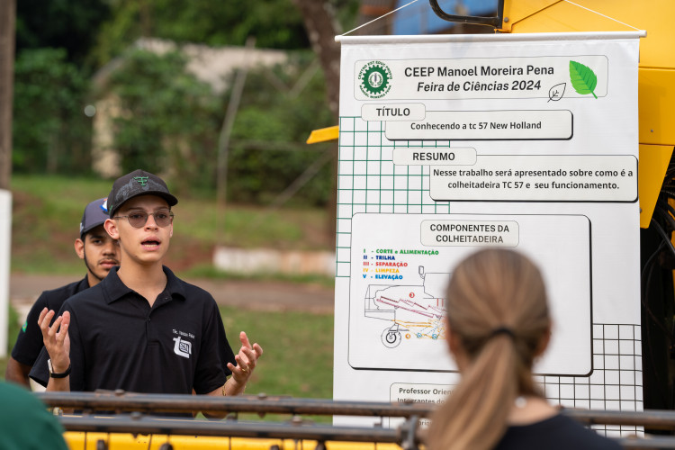 27ª Feira do Colégio Agrícola CEEP Manoel Moreira Pena, de Foz do Iguaçu, evidencia capacitação dos alunos em técnicas agrícolas e tecnologias sustentáveis