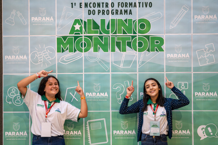 Aluno Monitor: celulares e protagonismo marcam abertura de evento em Foz do Iguaçu