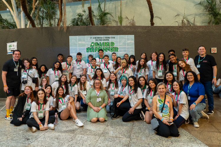 Aluno Monitor: celulares e protagonismo marcam abertura de evento em Foz do Iguaçu