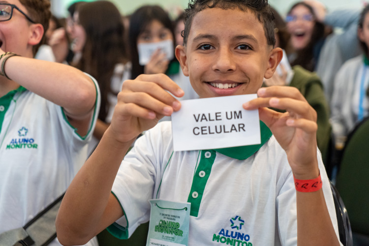 Aluno Monitor: celulares e protagonismo marcam abertura de evento em Foz do Iguaçu