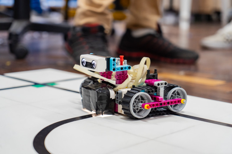 Competições de robótica impulsionam talentos do Paraná para cenário nacional