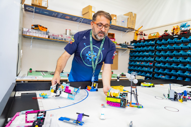 Competições de robótica impulsionam talentos do Paraná para cenário nacional