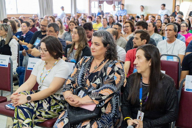 Seminário reúne 200 professores de robótica para encerramento da jornada educacional de 2024
