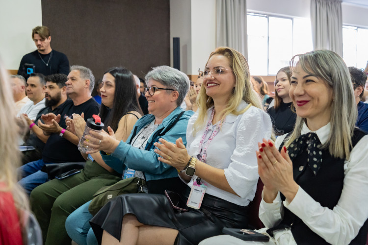 Seminário reúne 200 professores de robótica para encerramento da jornada educacional de 2024