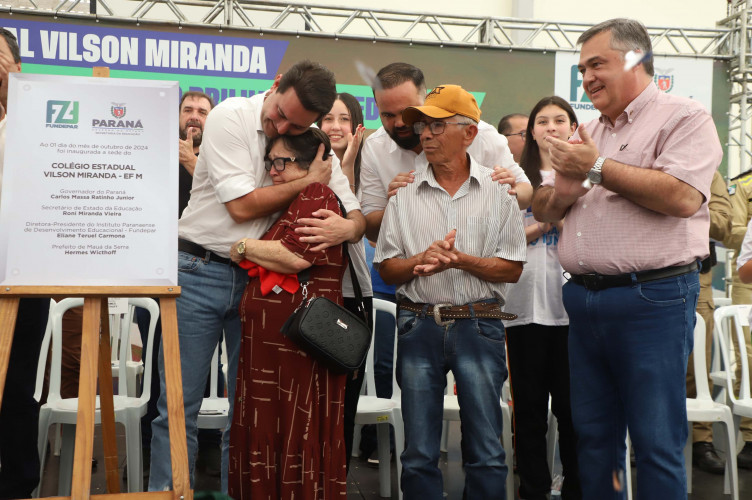 Com investimento de R$ 10 milhões, governador inaugura colégio em Mauá da Serra