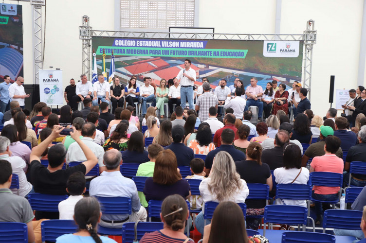 Com investimento de R$ 10 milhões, governador inaugura colégio em Mauá da Serra