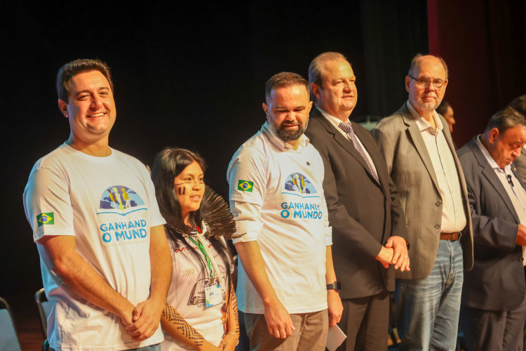 Ganhando o Mundo: 1,3 mil alunos passam pela preparação final antes do intercâmbio
