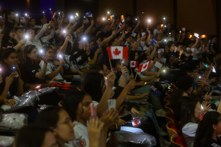 Ganhando o Mundo: 1,3 mil alunos passam pela preparação final antes do intercâmbio
