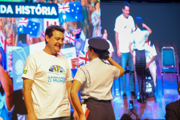 Ganhando o Mundo: 1,3 mil alunos passam pela preparação final antes do intercâmbio