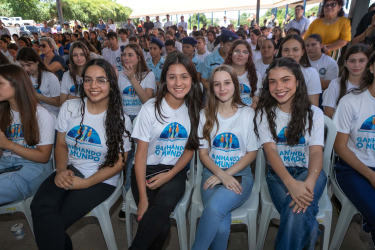 Com investimento de R$ 24 milhões, governador inaugura Colégio Agrícola de Goioerê