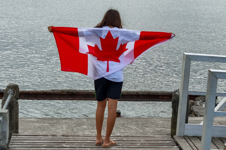 Da Ilha das Peças para o Canadá: aluna paranaense quer mudar de vida com o Ganhando o Mundo