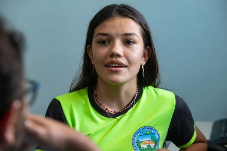 Da Ilha das Peças para o Canadá: aluna paranaense quer mudar de vida com o Ganhando o Mundo