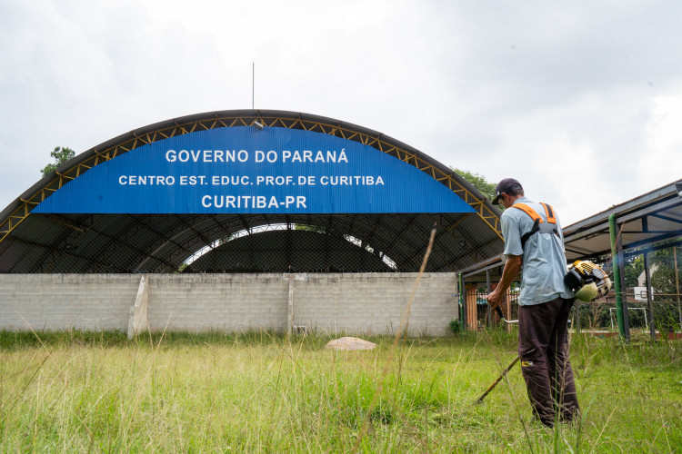 Limpeza, roçada e pintura: escolas estaduais se preparam para volta às aulas