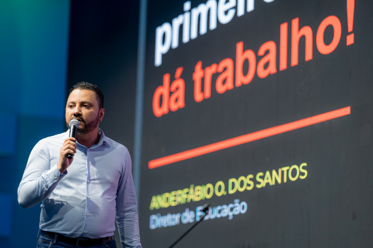 I Seminário de Diretores capacita gestores da rede estadual para 2025