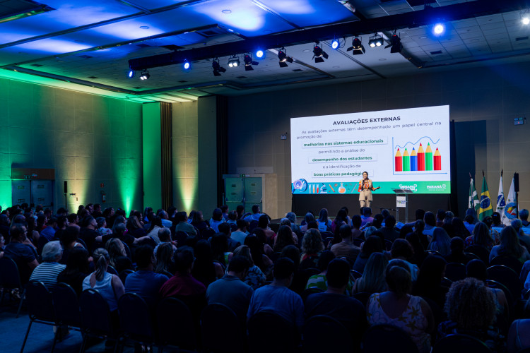 Paraná fortalece preparação de professores para avaliação internacional de estudantes