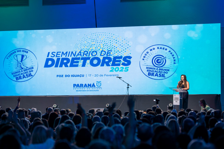 Estado anuncia 32 mil chromebooks para a rede e conectividade para 150 escolas