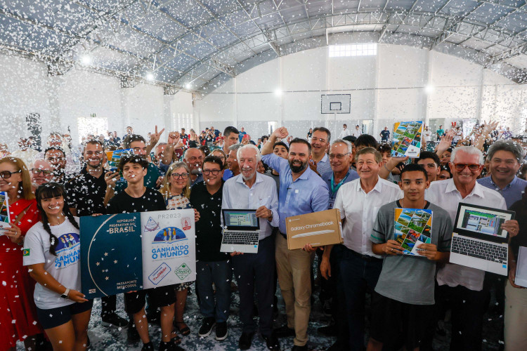 Investimento de R$ 12,7 milhões: Estado inaugura o Colégio Aníbal Khury em Guaratuba