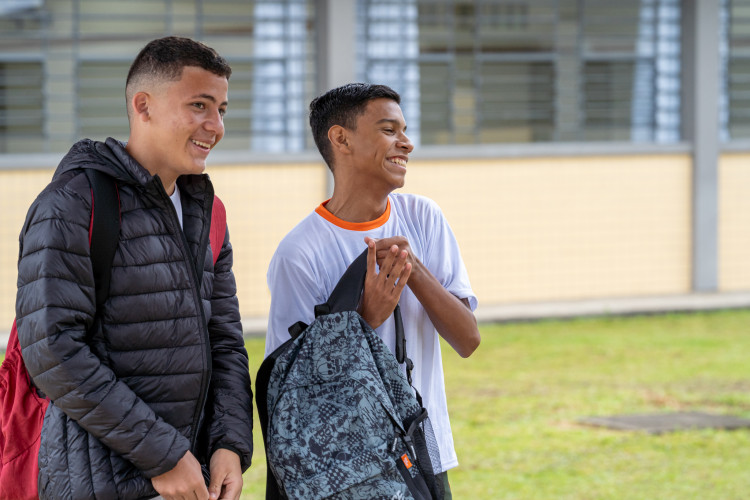Volta às aulas na rede estadual é marcada pela entrega dos novos kits escolares e cursos técnicos