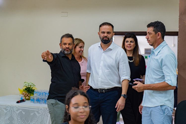 Paraná firma parceria com o Google para ampliar o uso de IA na educação