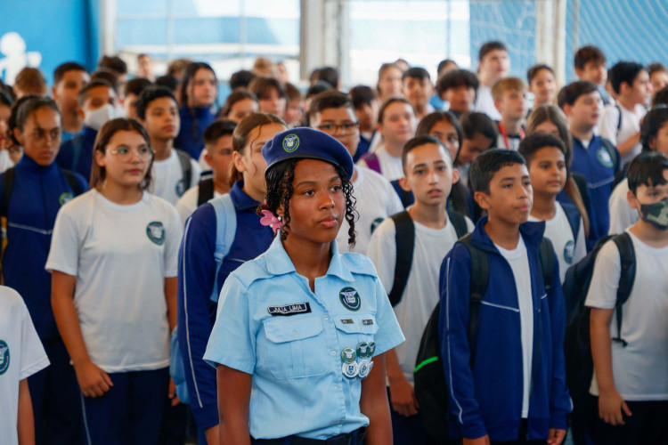Colégios cívico-militares melhoram realidade de comunidades do Paraná