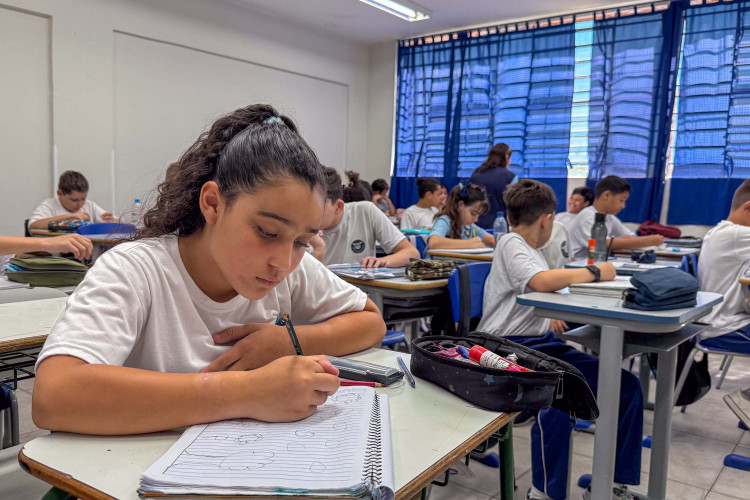 Colégios cívico-militares melhoram realidade de comunidades do Paraná