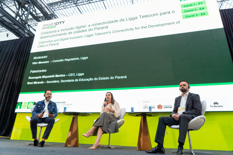 Conectividade e IA nas escolas do Paraná são destaques no Smart City Expo