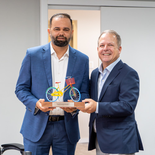 Paraná firma parceria inédita com Google para ampliar Inteligência Artificial na Educação