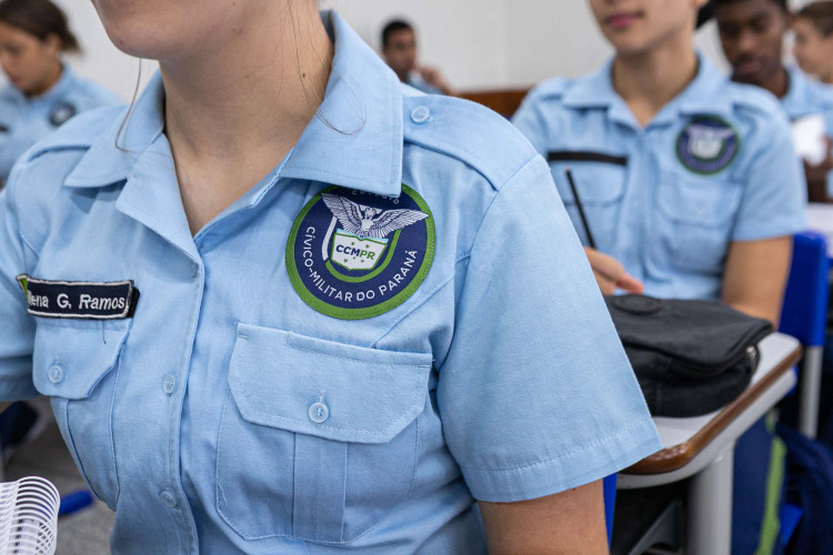 Colégios cívico-militares melhoram realidade de comunidades do Paraná