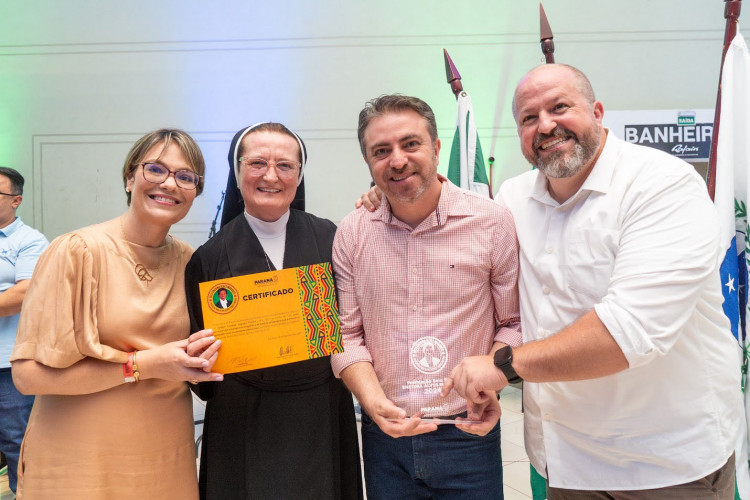 Equidade racial: 23 escolas recebem o Selo ERER Enedina Alves Marques do Governo