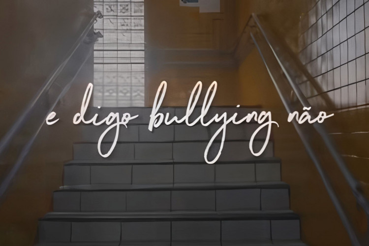 Combate ao bullying: alunos de colégio estadual criam música e videoclipe para conscientização
